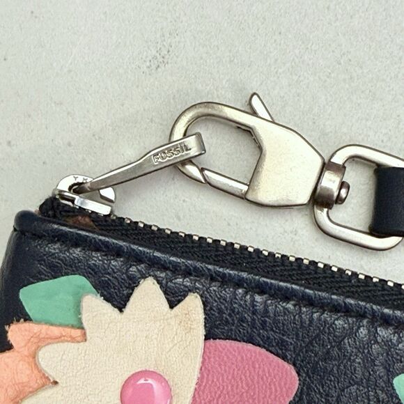 Fossil Women’s Navy Abstract Layered Floral Cowhide Leather Wristlet Boho Garden - Picture 2 of 6